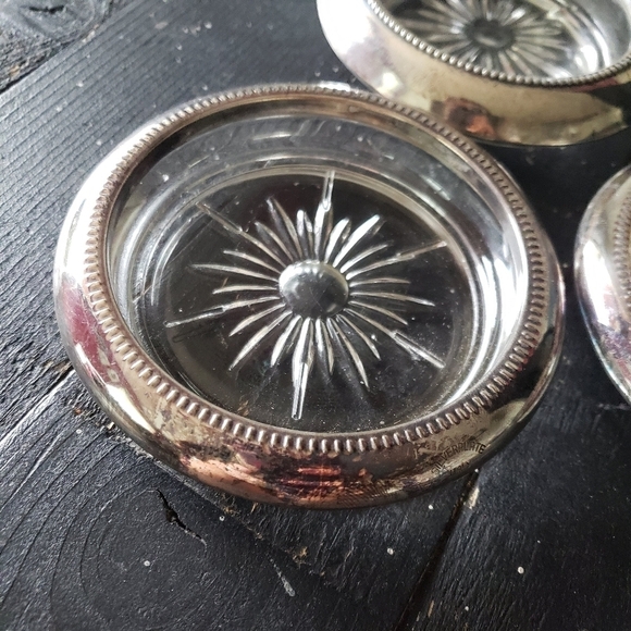 Vintage Round Crystal Glass Coasters Silverplate Italy - Picture 1 of 3